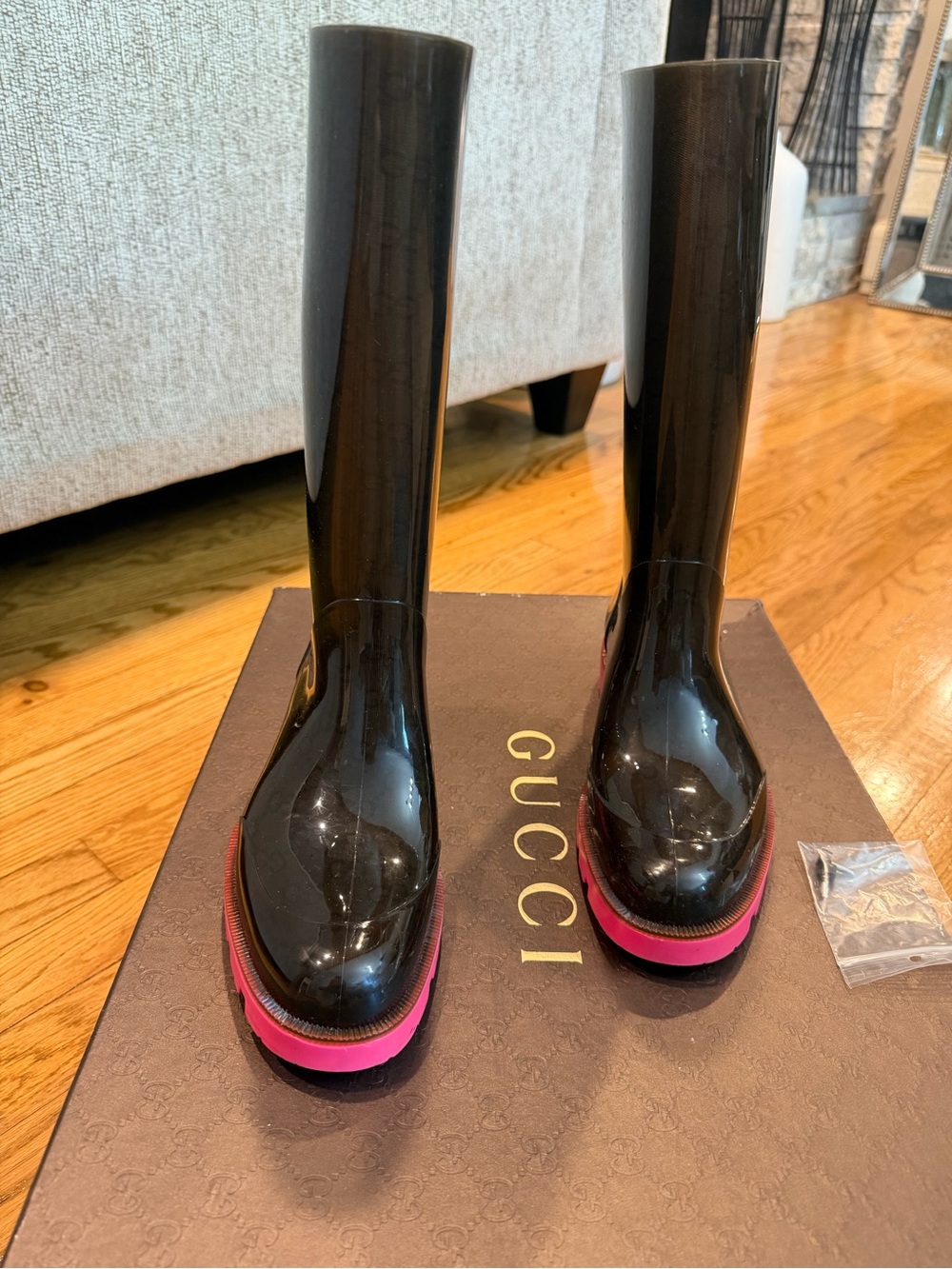 Gucci Women's Navy blue and Neon Pink Lug Sole Rain boots